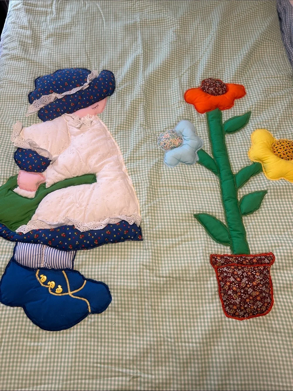 Handmade Quilted Appliqué Floral & Sunbonnet Girl Gingham Full Bedspread